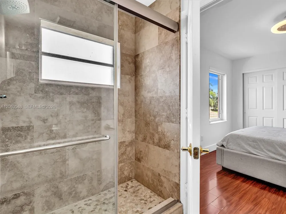 1385 NW 192nd Ter Pembroke Pines, FL 33029