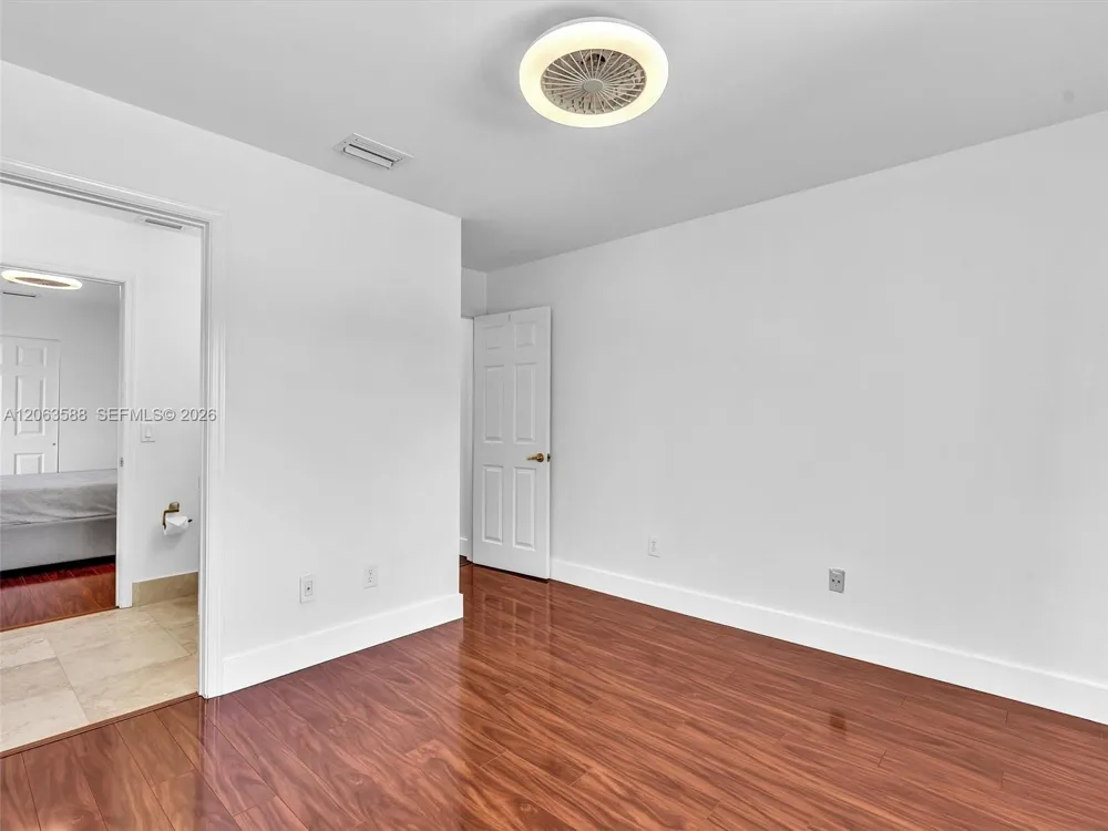 1385 NW 192nd Ter Pembroke Pines, FL 33029
