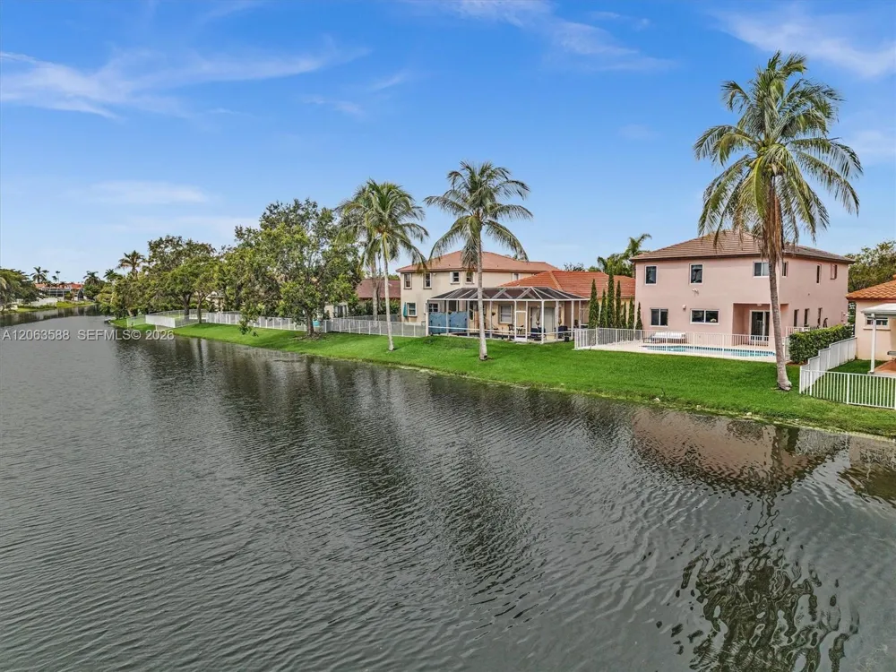 1385 NW 192nd Ter Pembroke Pines, FL 33029