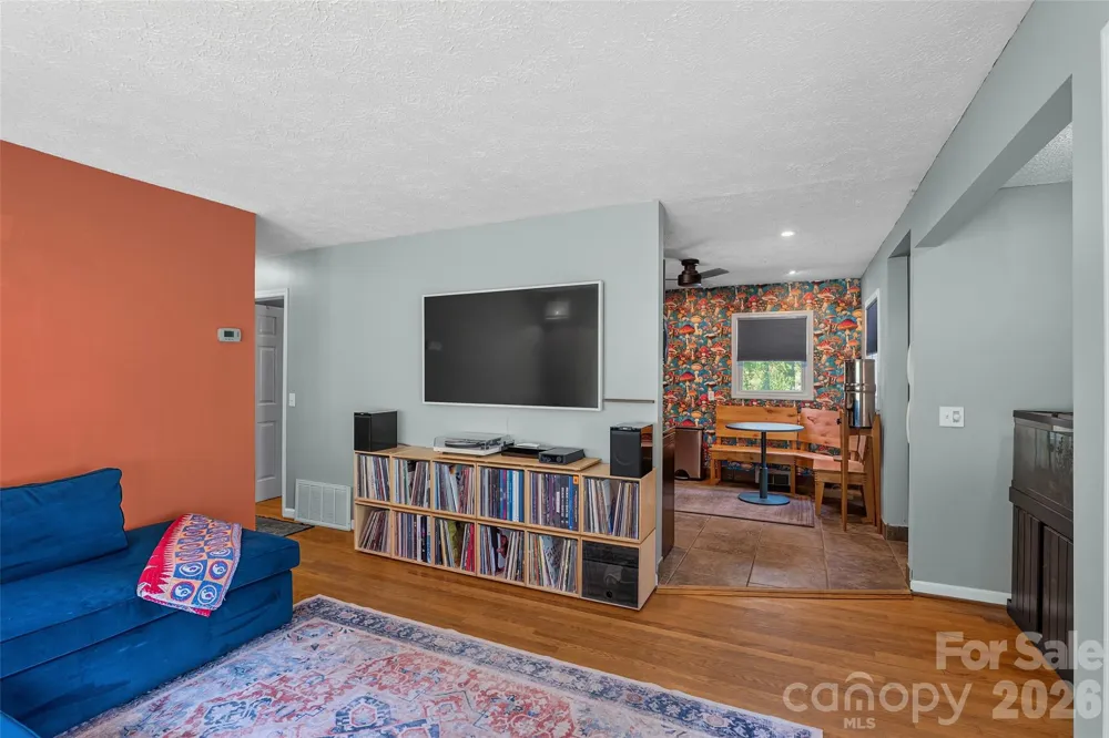 17 Azalea Road Arden, NC 28704