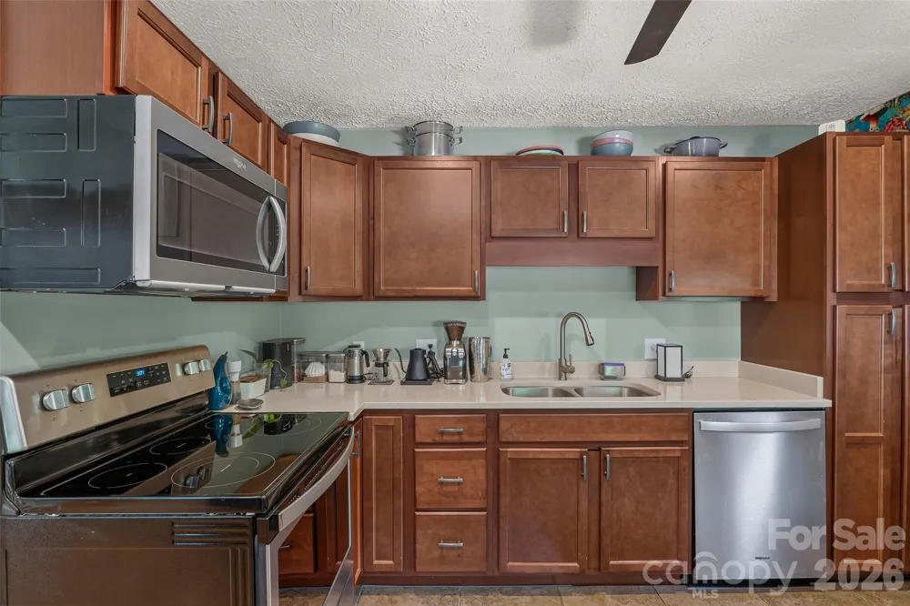 17 Azalea Road Arden, NC 28704