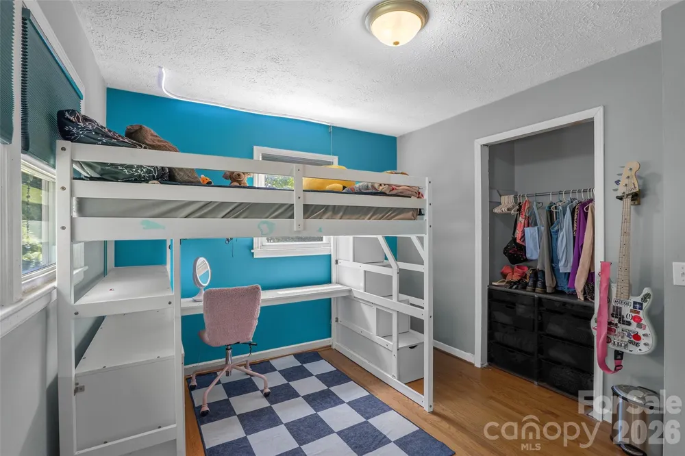 17 Azalea Road Arden, NC 28704