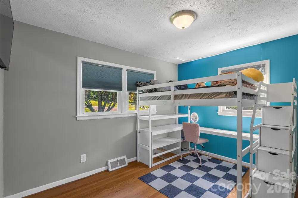 17 Azalea Road Arden, NC 28704