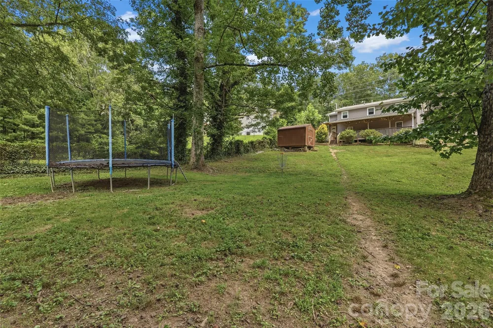 17 Azalea Road Arden, NC 28704