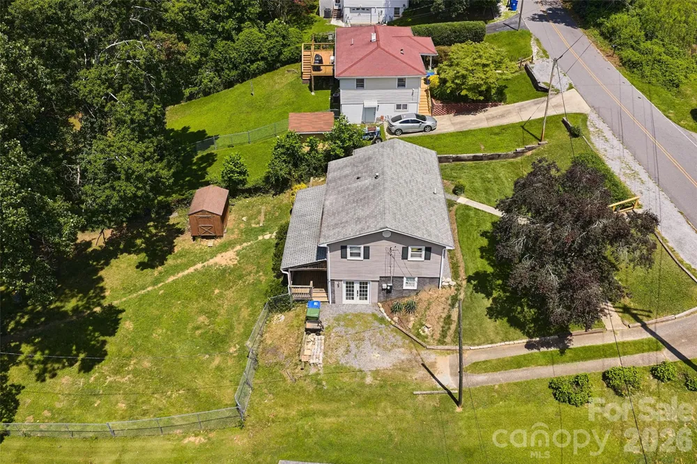 17 Azalea Road Arden, NC 28704