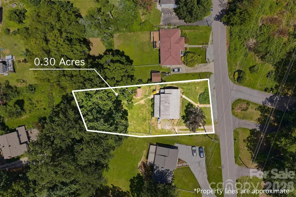 17 Azalea Road Arden, NC 28704