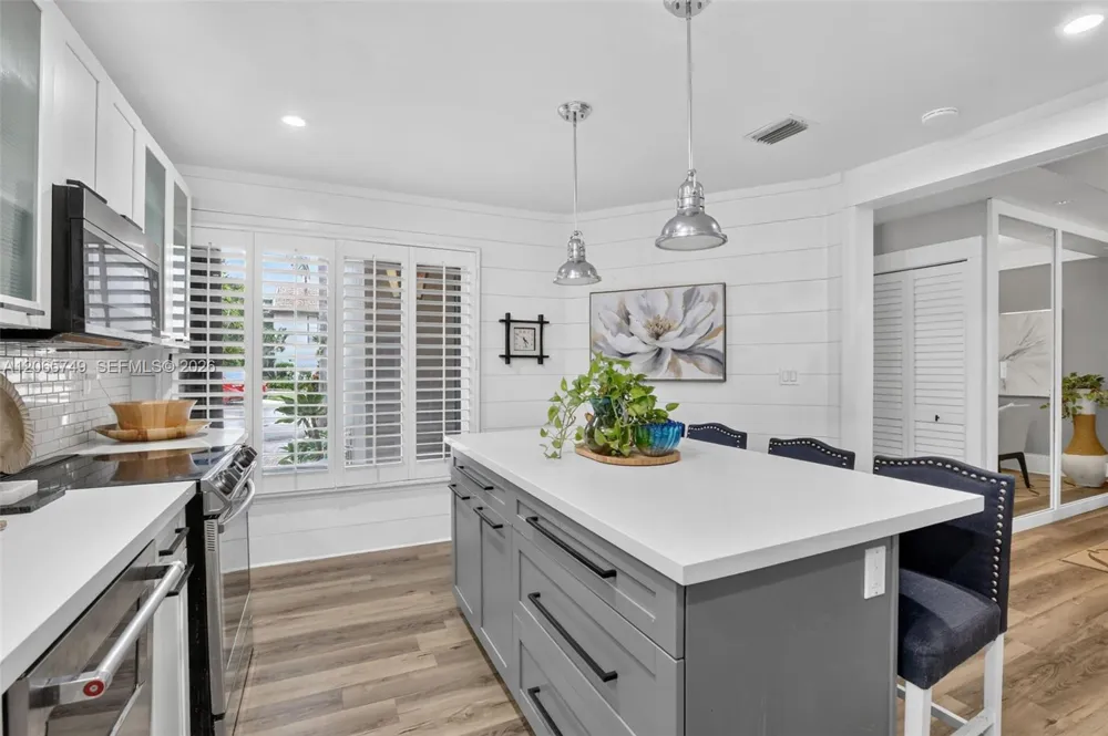 958 Mockingbird Ln #515 Plantation, FL 33324