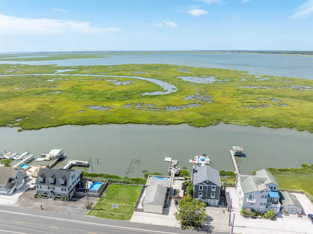 707 Stone Harbor Boulevard Cape May Court House, NJ 08210