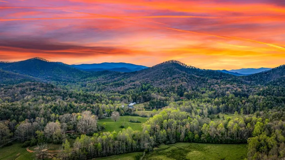 370 High Ridge Road Epworth, GA 30541