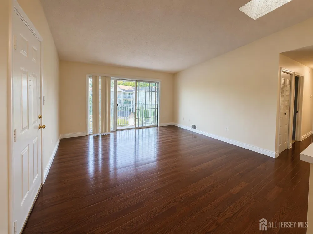 225 Rachel Court Franklin, NJ 08823
