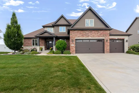 8910 W 97th Place