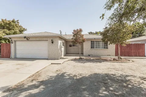 854 W Rialto Avenue