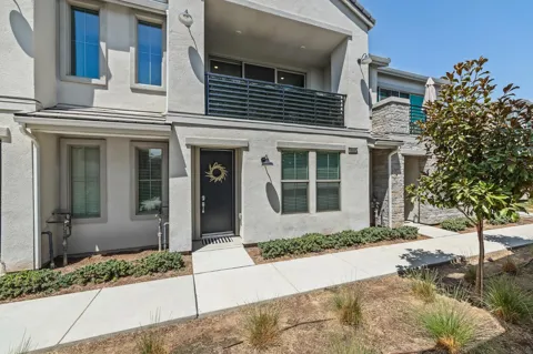 464 W Balsam Lane