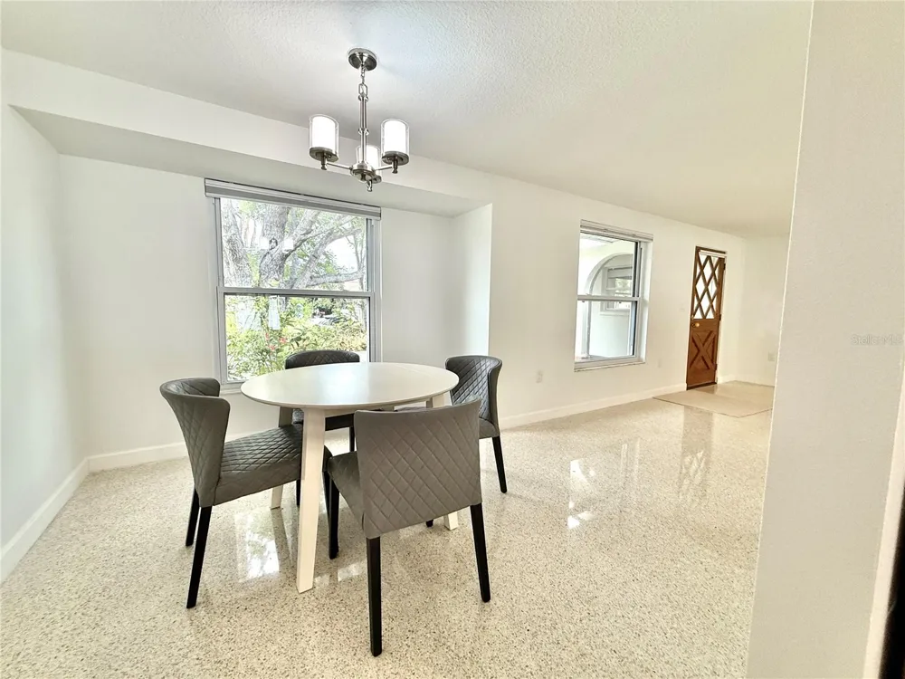 8228 CONSTANCE DRIVE Sarasota, FL 34243