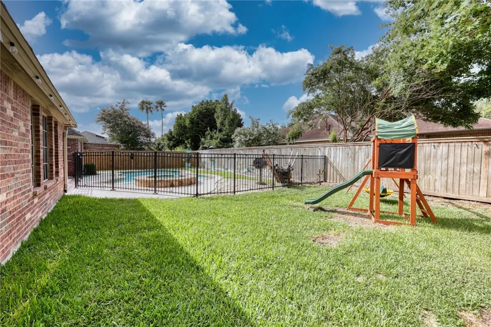 5609 Leicester Street Corpus Christi, TX 78414
