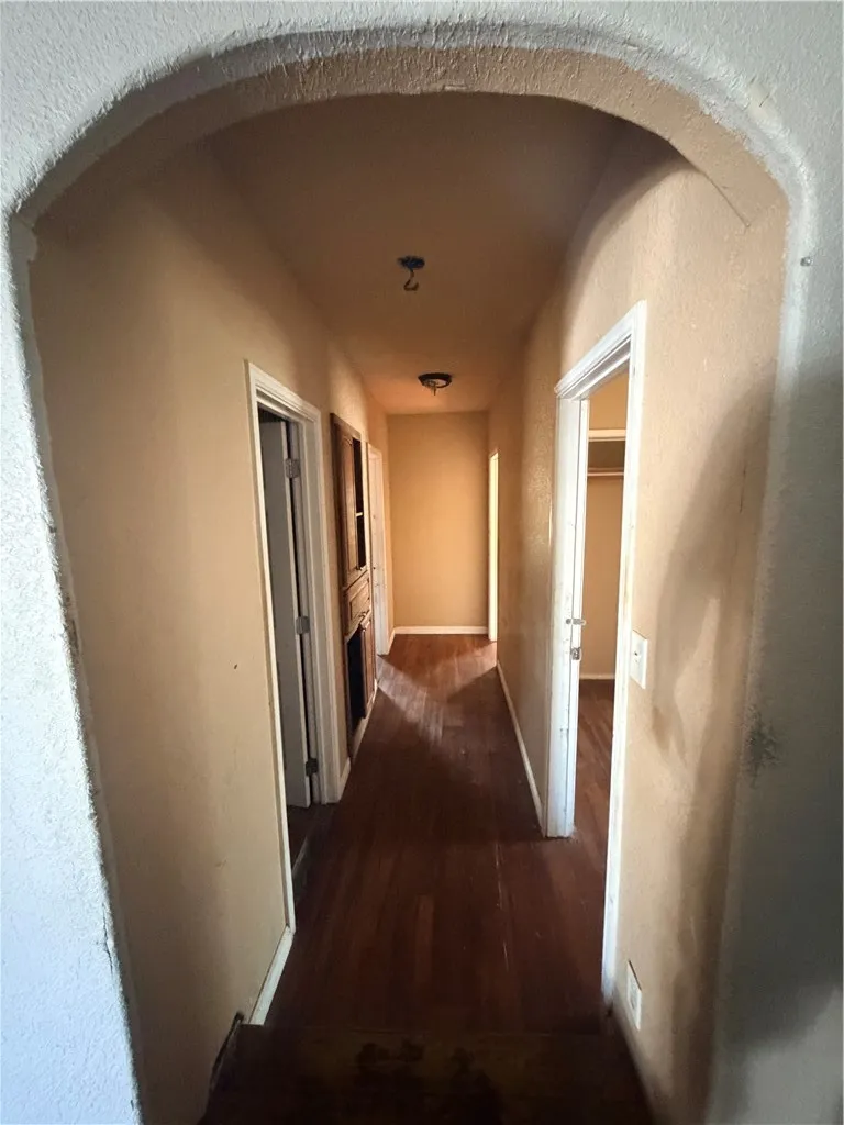 911 S Almond Street Alice, TX 78332
