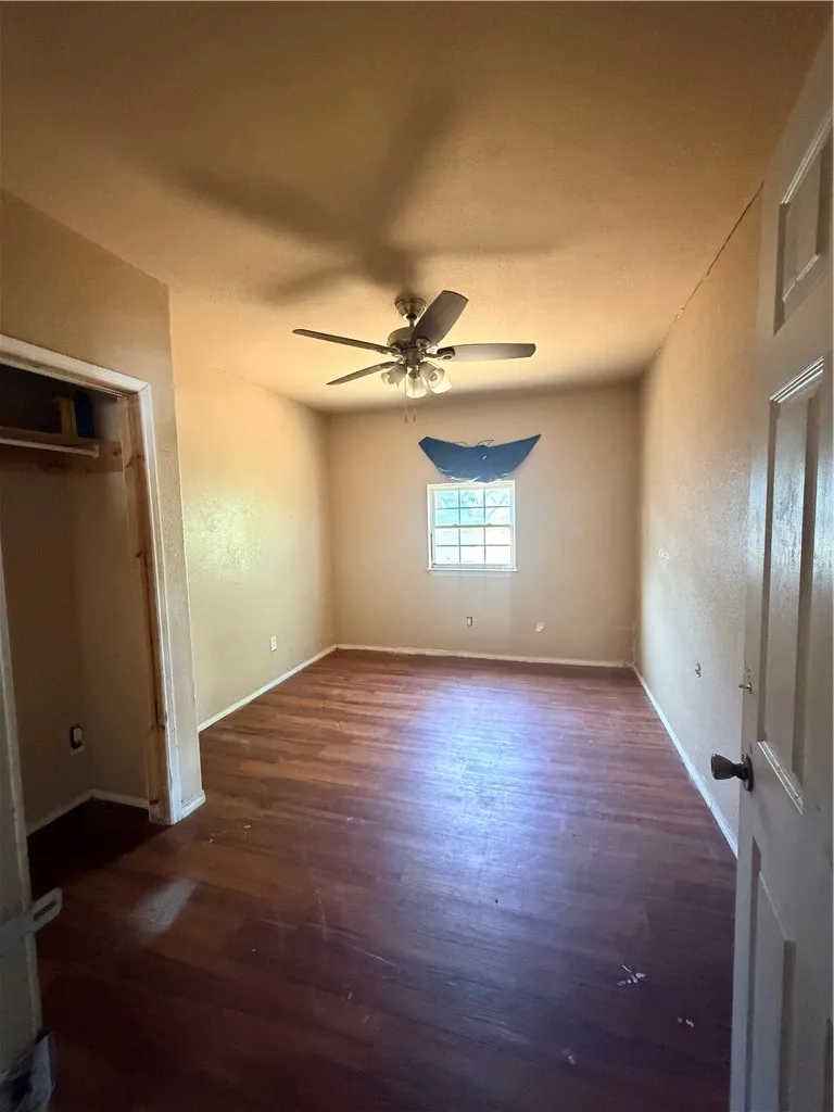 911 S Almond Street Alice, TX 78332