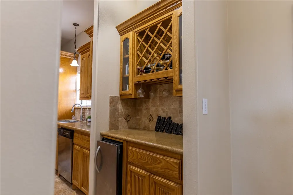 146 Lakeview Trace Three Rivers, TX 78071