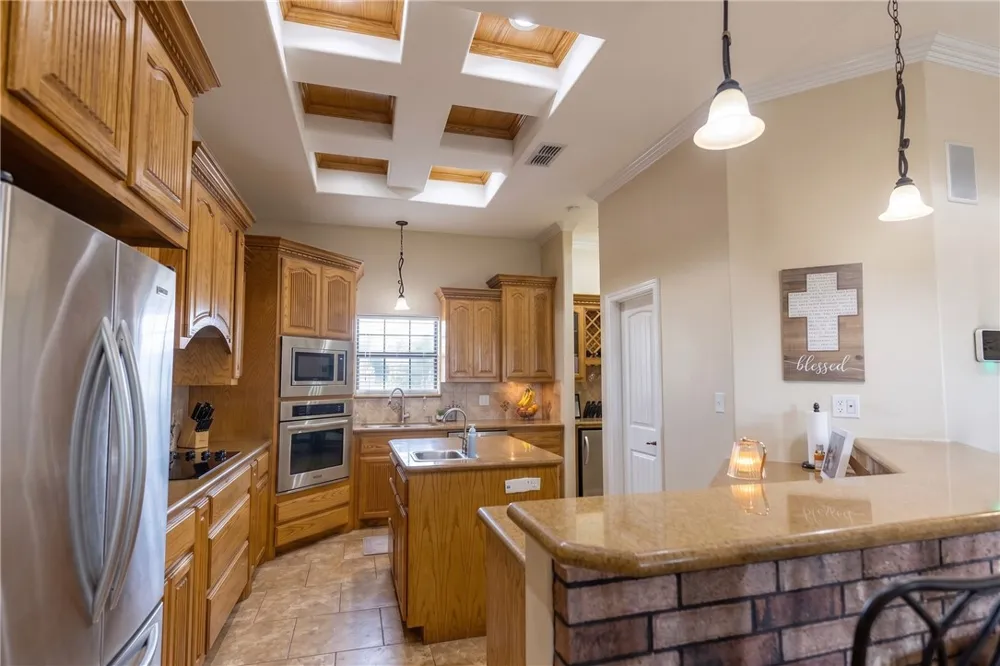 146 Lakeview Trace Three Rivers, TX 78071