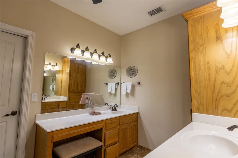 146 Lakeview Trace Three Rivers, TX 78071
