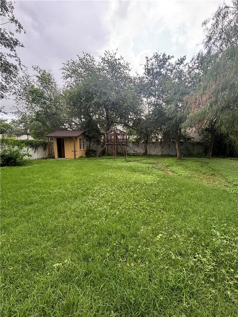 900 E 2nd Street Alice, TX 78332