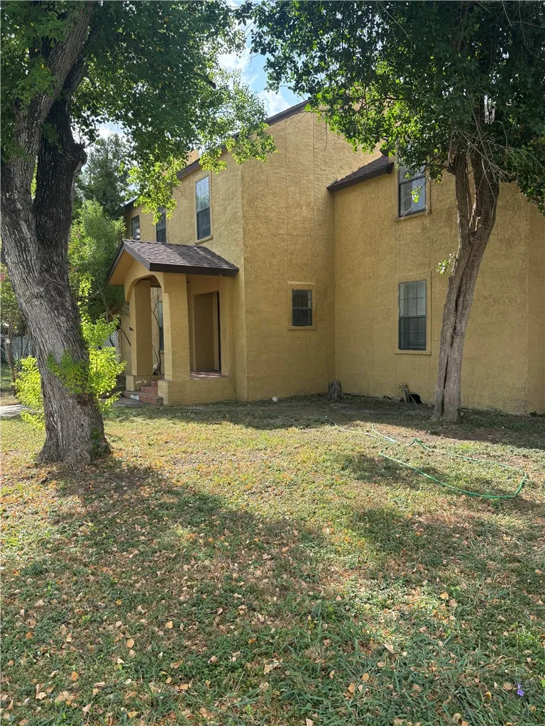 900 E 2nd Street Alice, TX 78332