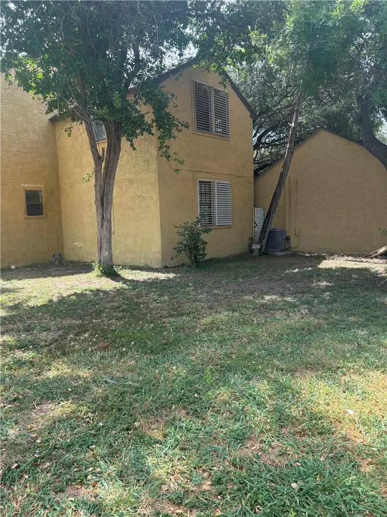 900 E 2nd Street Alice, TX 78332