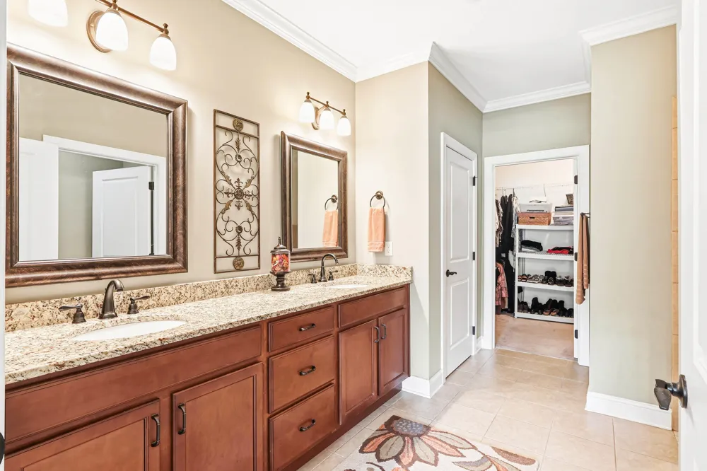 1747 Sedgefield Drive Ooltewah, TN 37363