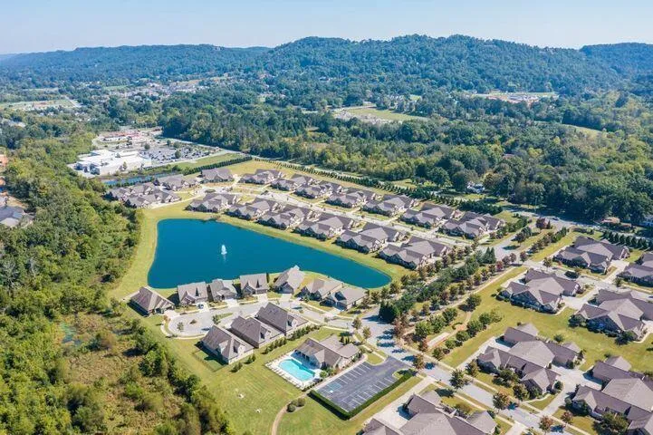 1747 Sedgefield Drive Ooltewah, TN 37363