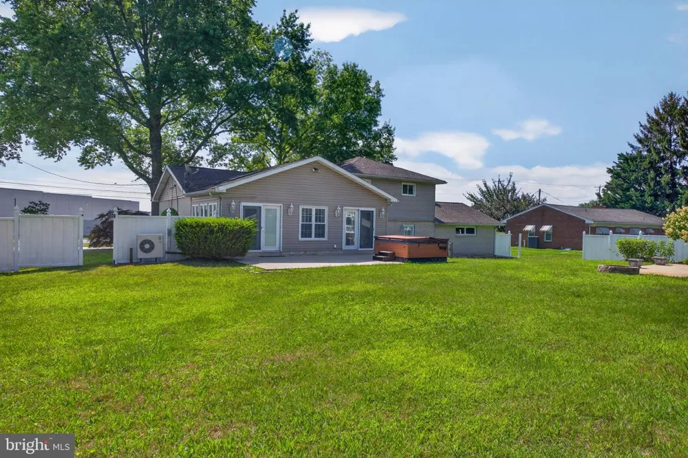 3580 BOARD ROAD York, PA 17406