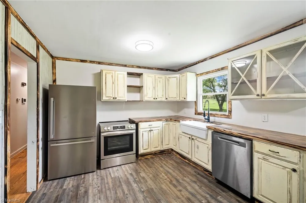141 Lowell Street Lexington, NC 27295