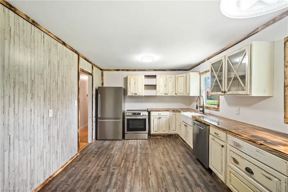 141 Lowell Street Lexington, NC 27295