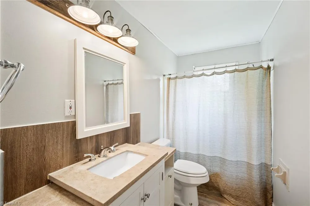 141 Lowell Street Lexington, NC 27295