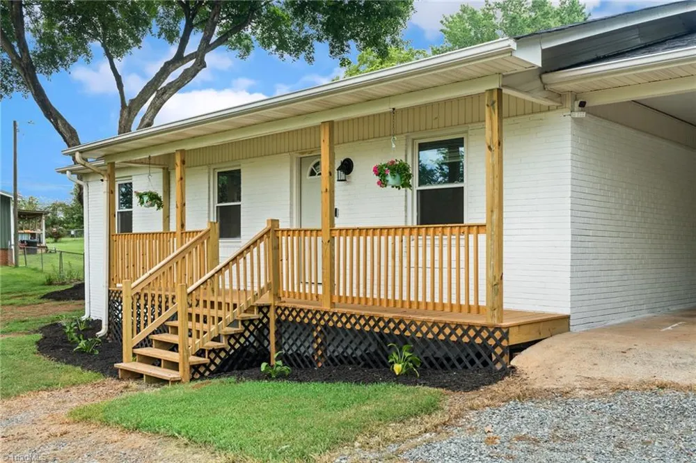 141 Lowell Street Lexington, NC 27295