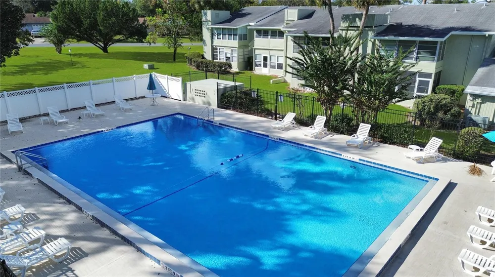 600 FAIRWAYS CIRCLE #B ocala, FL 34472