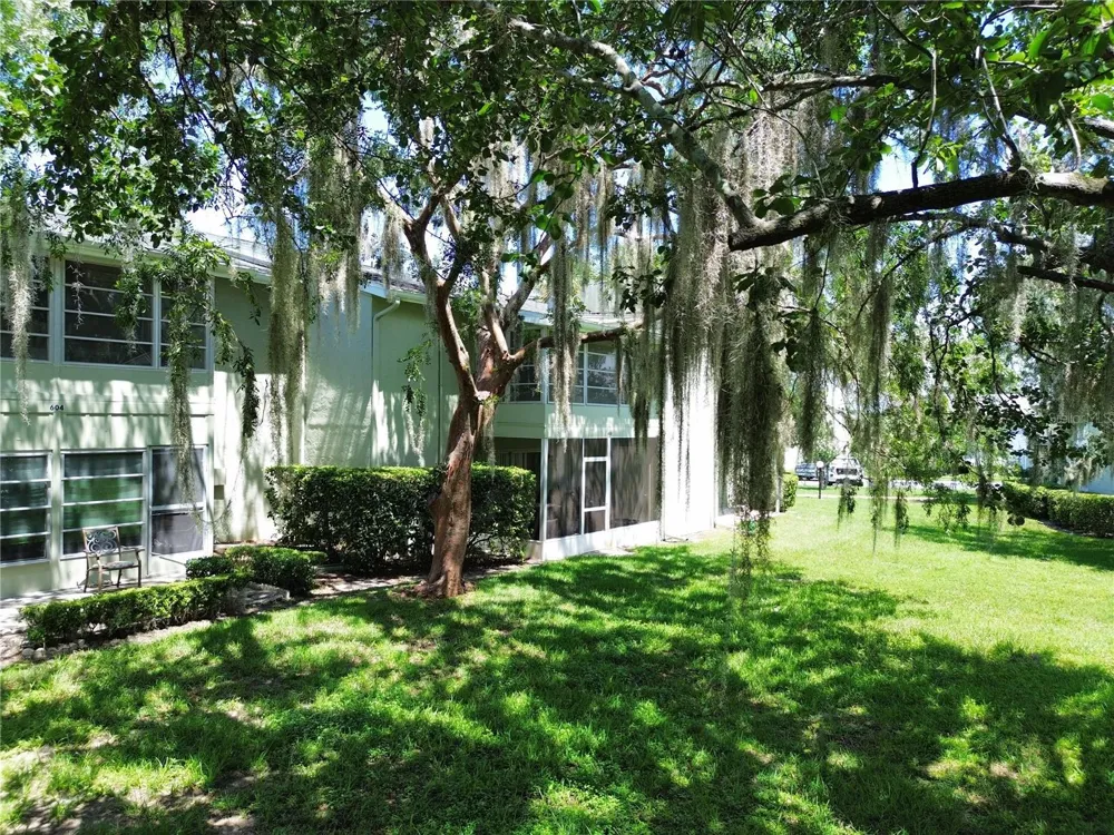 600 FAIRWAYS CIRCLE #B ocala, FL 34472