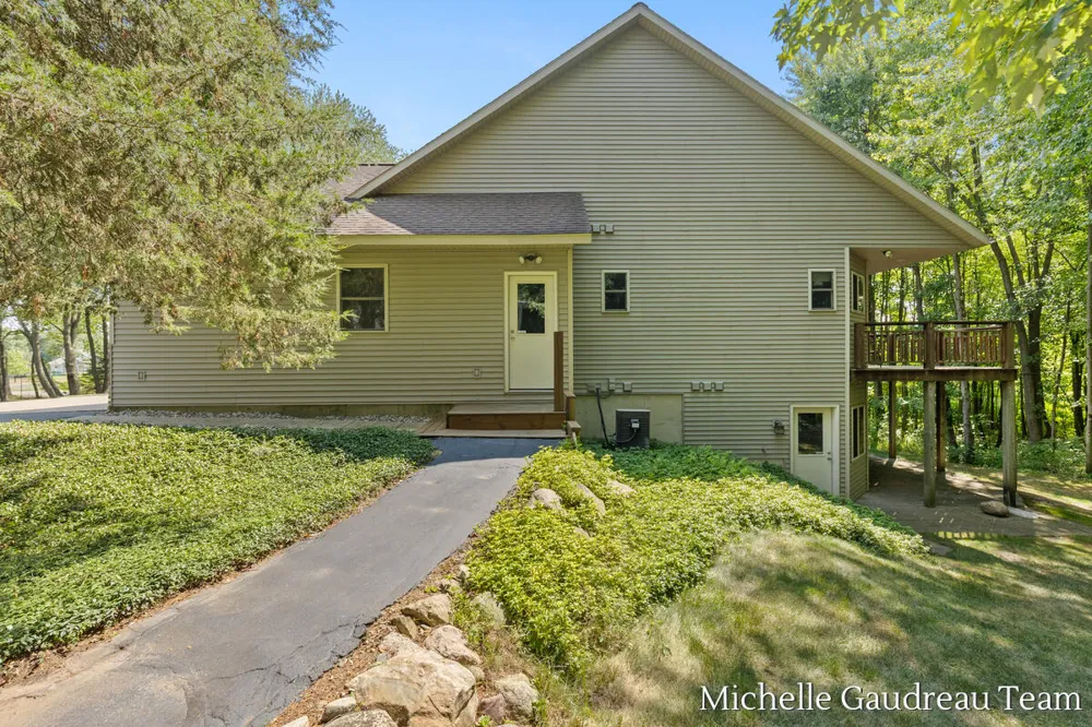 6244 Black Creek Drive Irving Township, MI 49333