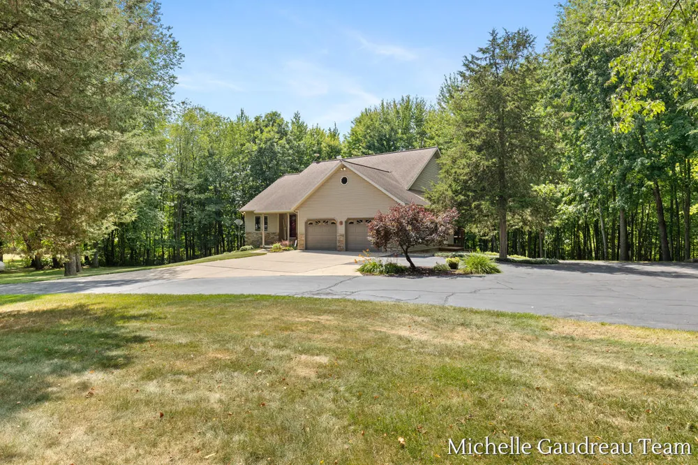6244 Black Creek Drive Irving Township, MI 49333