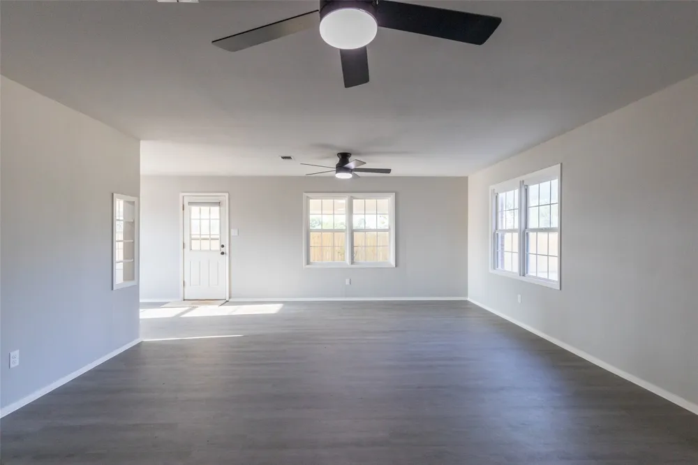 821 Cherry Lane Clyde, TX 79510