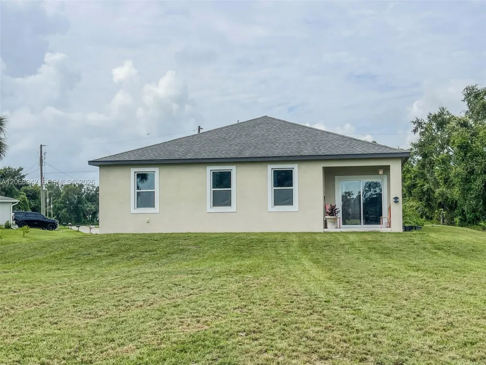 2013 Odessa Circle La Belle, FL 33935