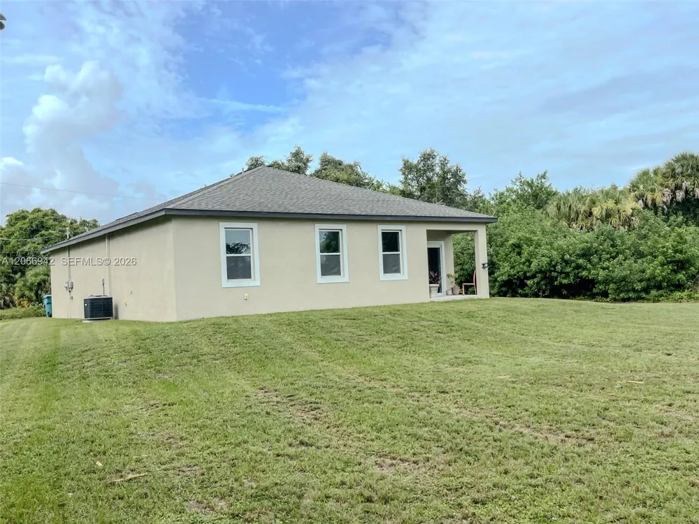 2013 Odessa Circle La Belle, FL 33935