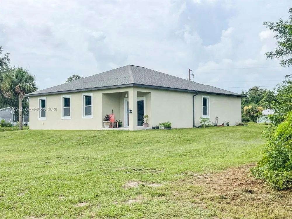 2013 Odessa Circle La Belle, FL 33935