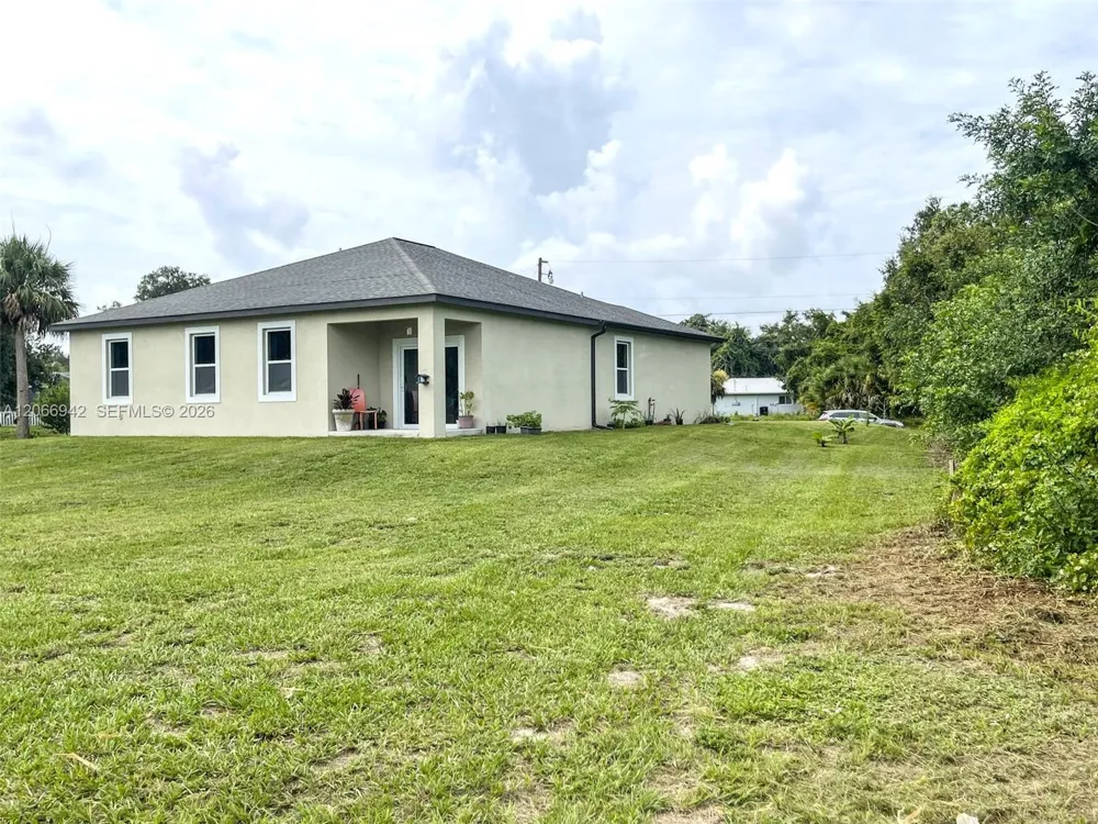 2013 Odessa Circle La Belle, FL 33935