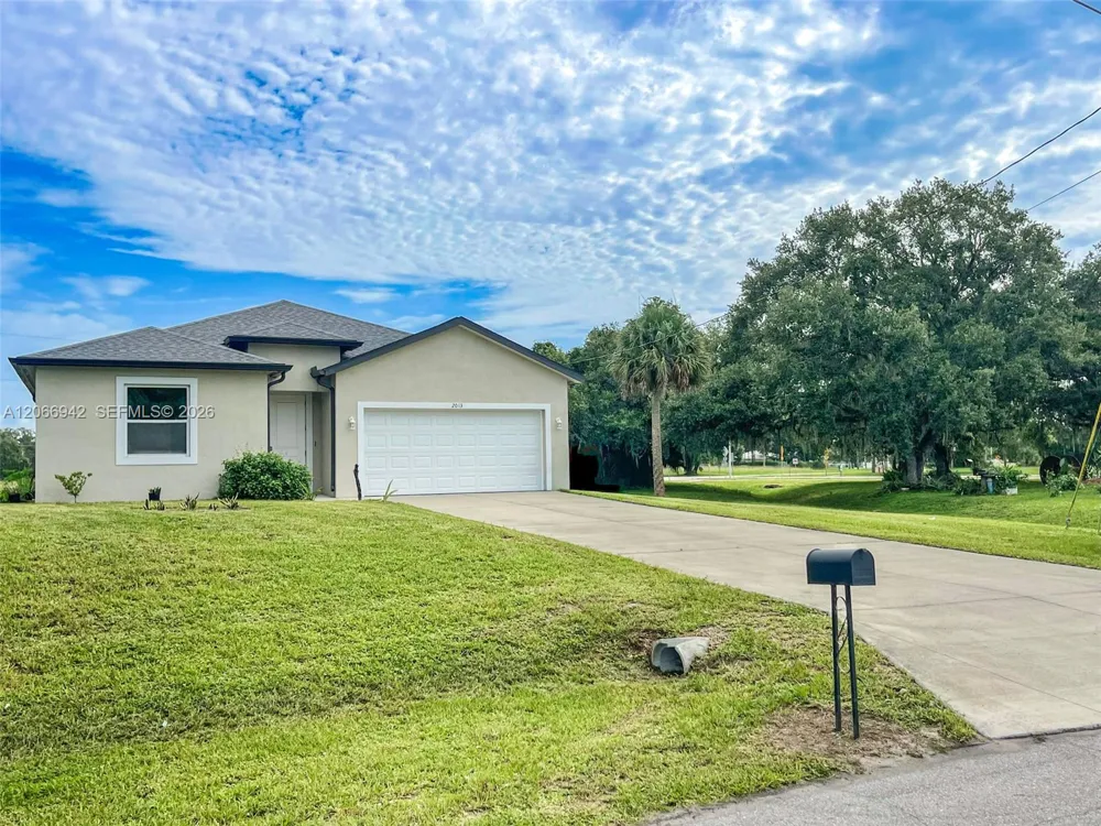2013 Odessa Circle La Belle, FL 33935