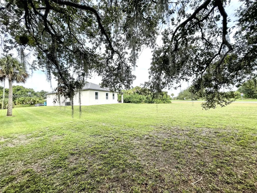 2013 Odessa Circle La Belle, FL 33935
