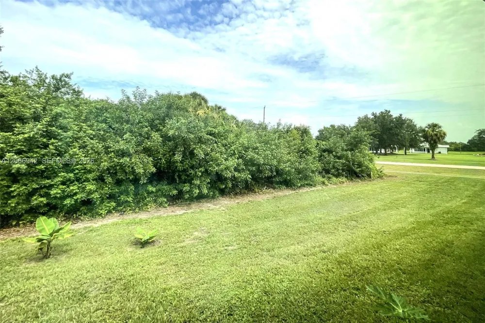 2013 Odessa Circle La Belle, FL 33935