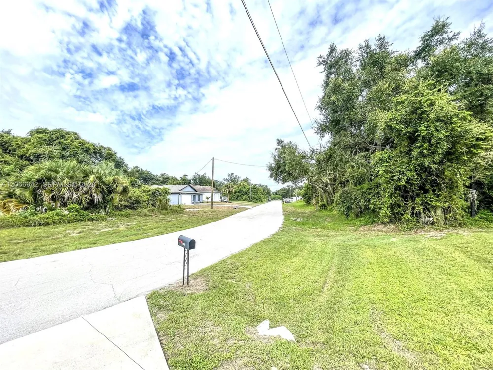 2013 Odessa Circle La Belle, FL 33935