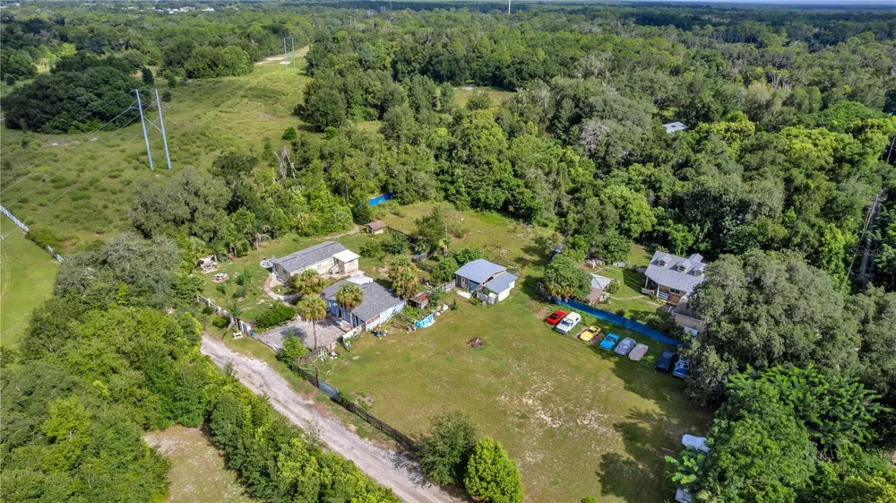 405 W SIMON AVENUE Apopka, FL 32712