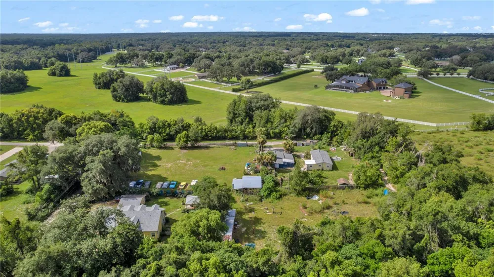 405 W SIMON AVENUE Apopka, FL 32712