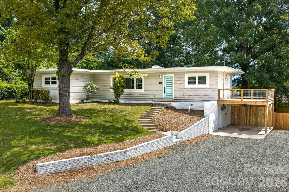 155 Oak Terrace Arden, NC 28704
